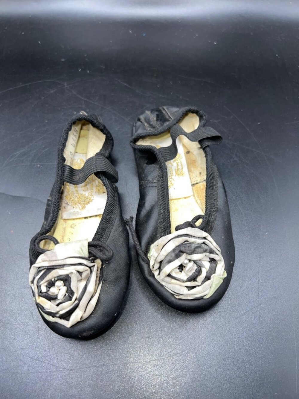 Vintage Toddler Black Ballet Shoes Floral Rosettes Elastic Strap Size 7M USA